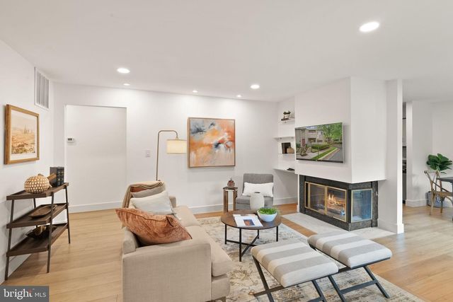 11025-A VILLARIDGE CT, Reston, VA 20191