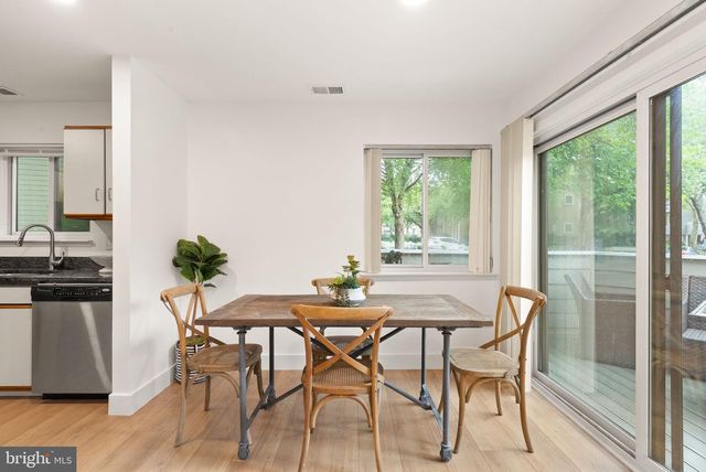 11025-A VILLARIDGE CT, Reston, VA 20191