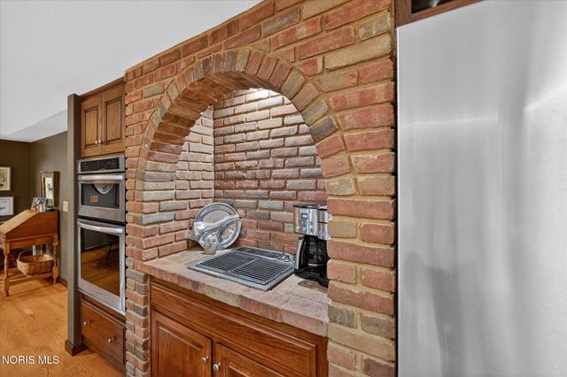 4455 Falconhurst Court, Sylvania, OH 43560