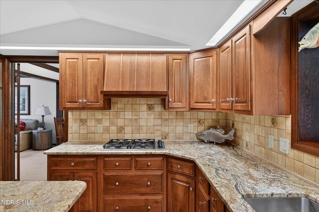 4455 Falconhurst Court, Sylvania, OH 43560