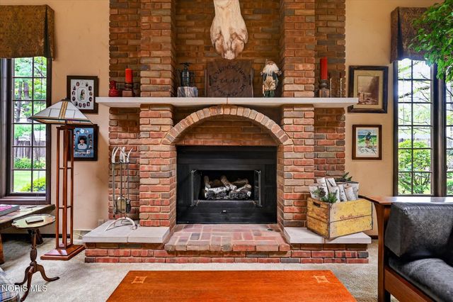 4455 Falconhurst Court, Sylvania, OH 43560