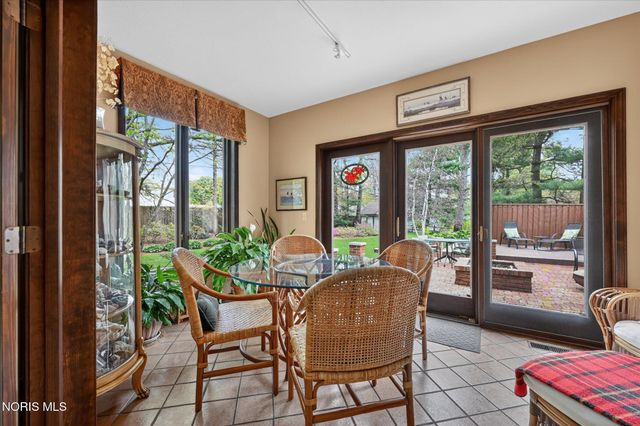 4455 Falconhurst Court, Sylvania, OH 43560