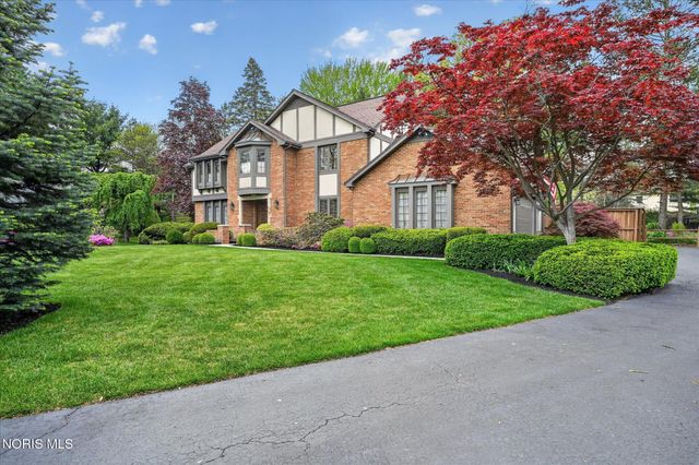 4455 Falconhurst Court, Sylvania, OH 43560
