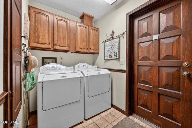 4455 Falconhurst Court, Sylvania, OH 43560