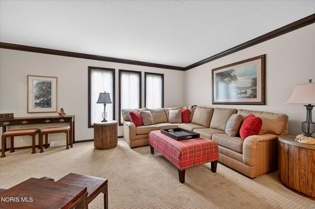 4455 Falconhurst Court, Sylvania, OH 43560