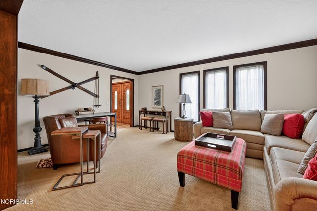4455 Falconhurst Court, Sylvania, OH 43560