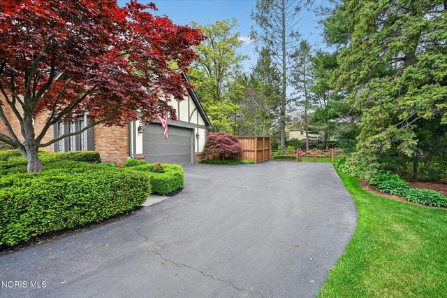 4455 Falconhurst Court, Sylvania, OH 43560