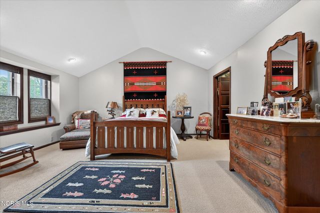 4455 Falconhurst Court, Sylvania, OH 43560