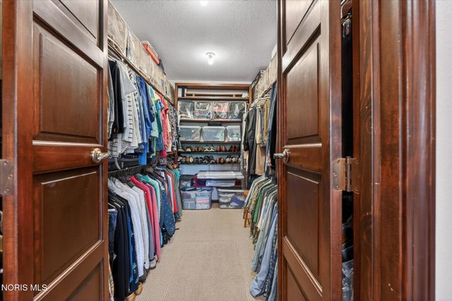 4455 Falconhurst Court, Sylvania, OH 43560