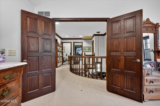 4455 Falconhurst Court, Sylvania, OH 43560