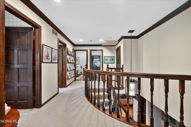 4455 Falconhurst Court, Sylvania, OH 43560