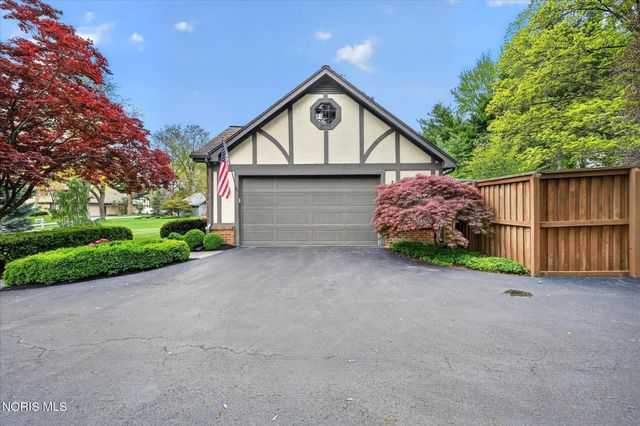 4455 Falconhurst Court, Sylvania, OH 43560