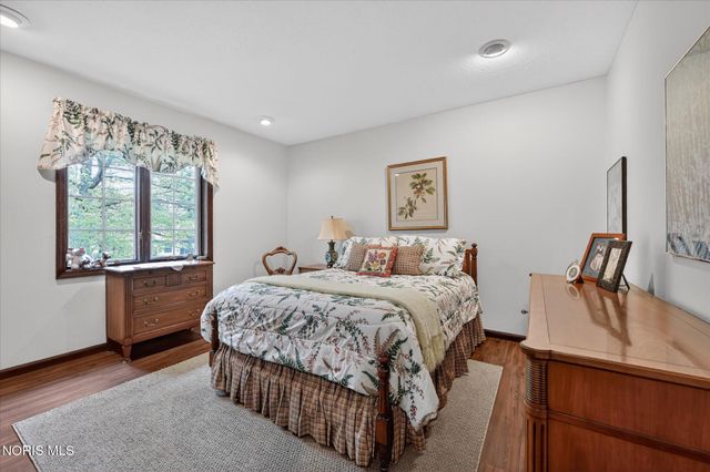 4455 Falconhurst Court, Sylvania, OH 43560