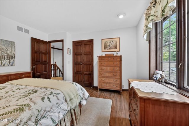 4455 Falconhurst Court, Sylvania, OH 43560