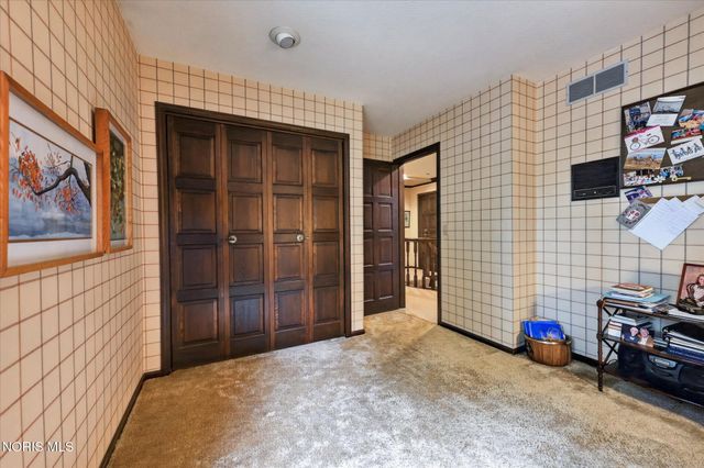 4455 Falconhurst Court, Sylvania, OH 43560