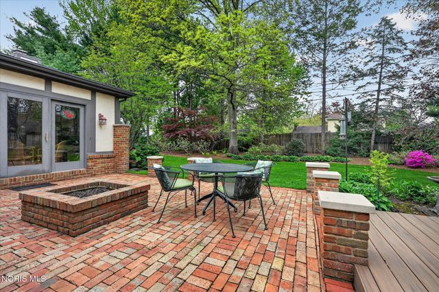 4455 Falconhurst Court, Sylvania, OH 43560