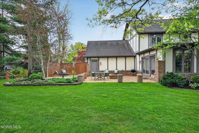 4455 Falconhurst Court, Sylvania, OH 43560