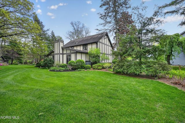 4455 Falconhurst Court, Sylvania, OH 43560
