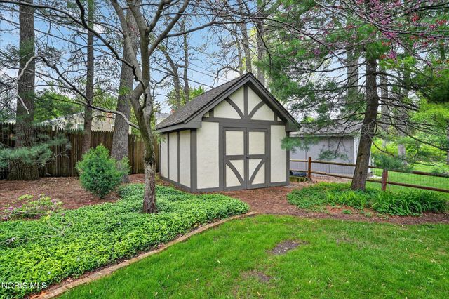 4455 Falconhurst Court, Sylvania, OH 43560