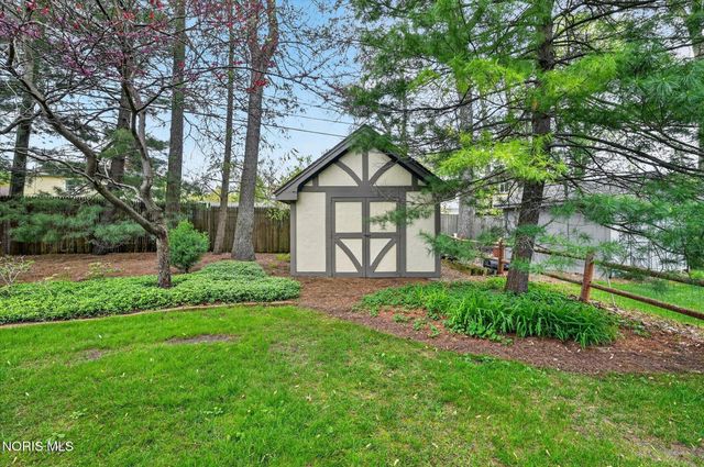 4455 Falconhurst Court, Sylvania, OH 43560