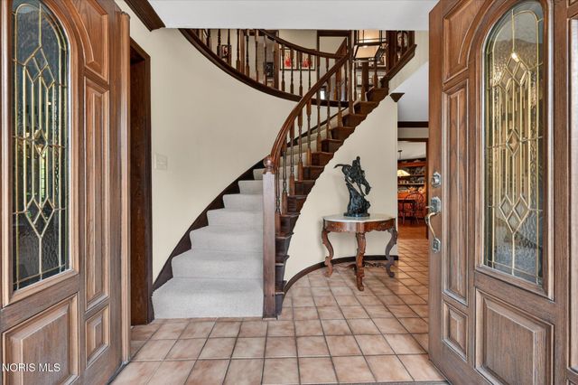 4455 Falconhurst Court, Sylvania, OH 43560