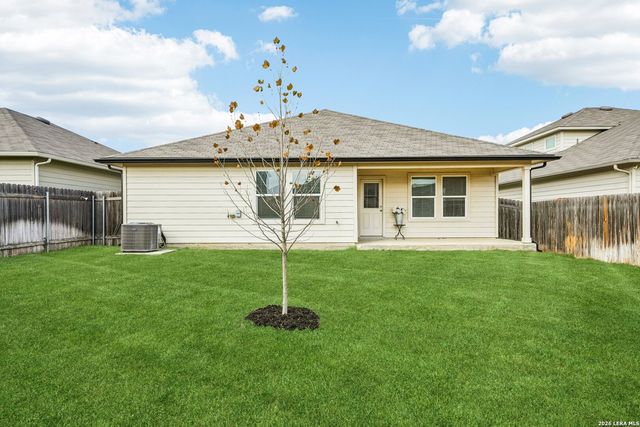 920 Cinnamon Teal, Seguin, TX 78155