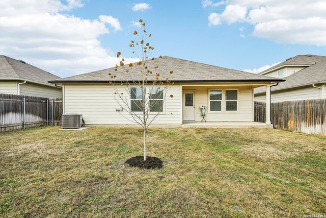 920 Cinnamon Teal, Seguin, TX 78155