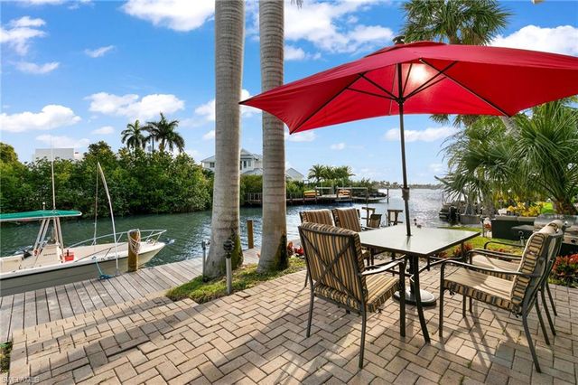 1360 Chesapeake AVE, Naples, FL 34102