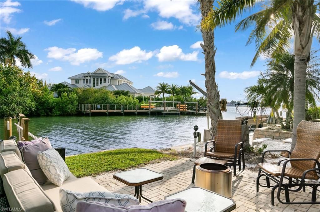 1360 Chesapeake AVE, Naples, FL 34102