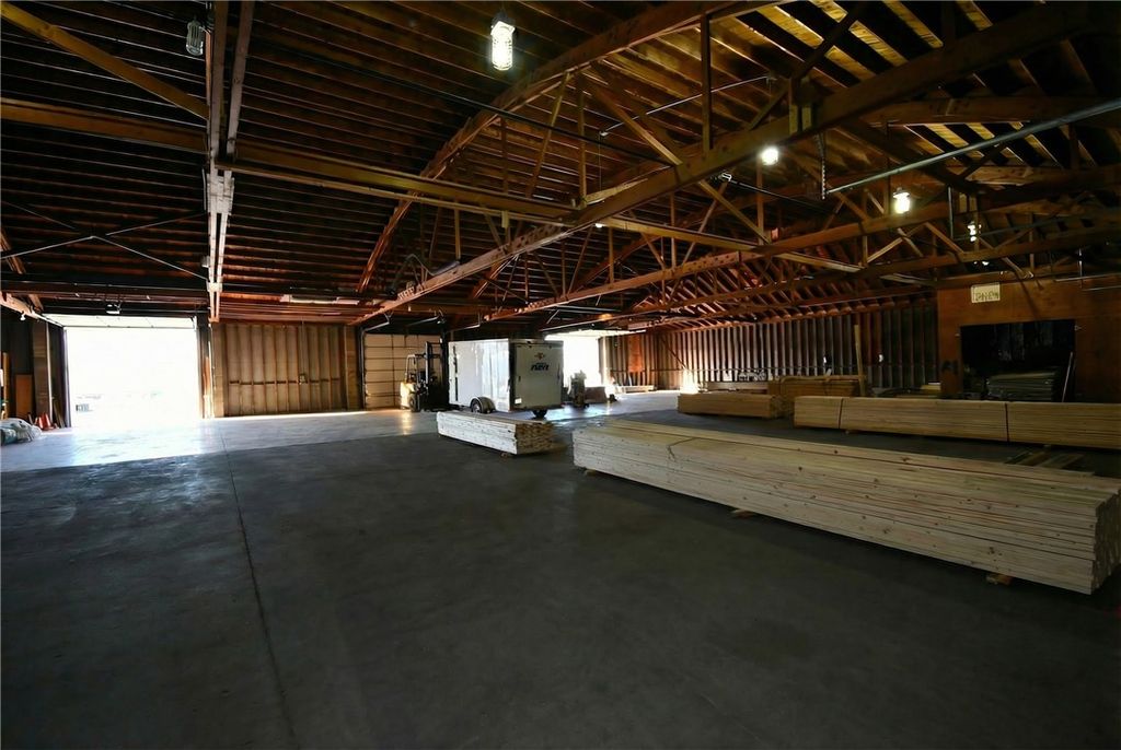 822 N Sargent, Glendive, MT 59330 photo 26