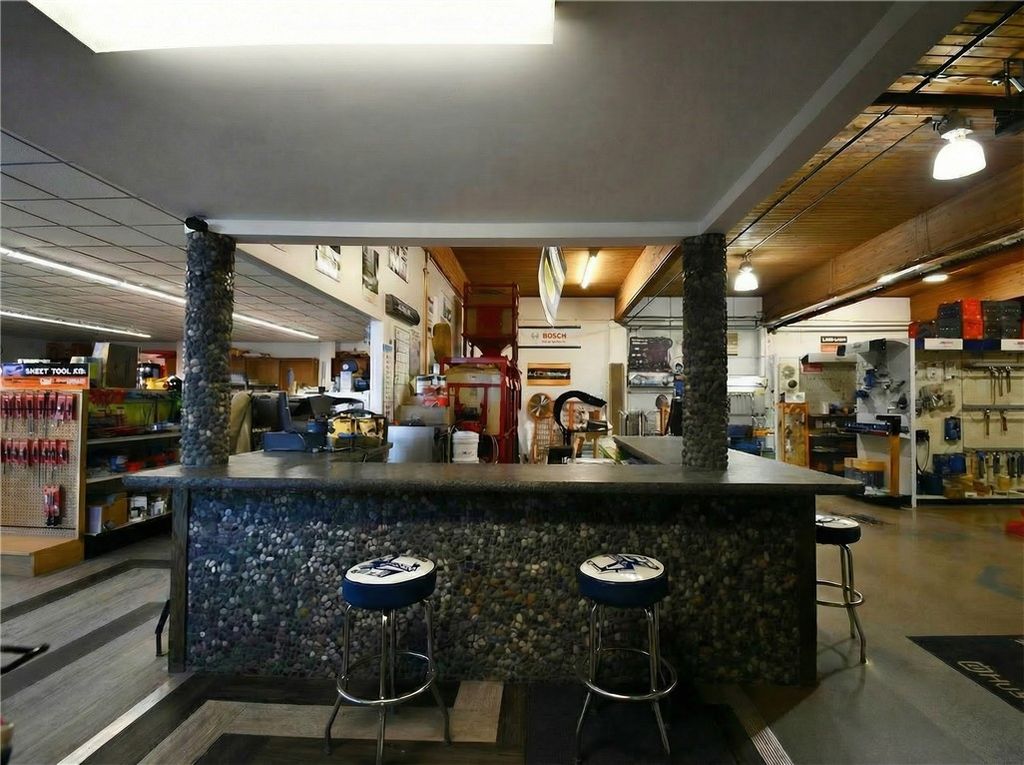 822 N Sargent, Glendive, MT 59330 photo 4