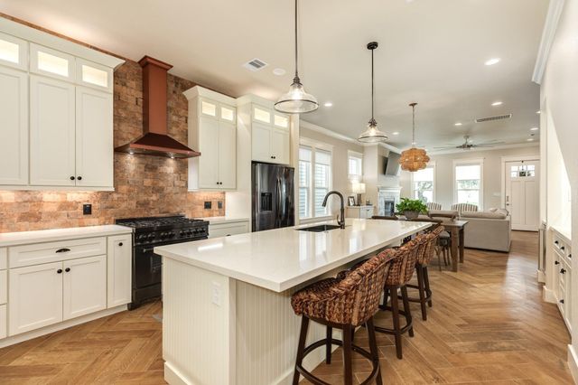 2308 Bernardo De Galvez, Galveston, TX 77550