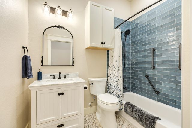 2308 Bernardo De Galvez, Galveston, TX 77550