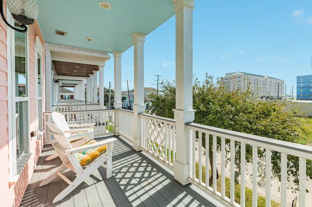 2308 Bernardo De Galvez, Galveston, TX 77550