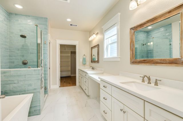 2308 Bernardo De Galvez, Galveston, TX 77550