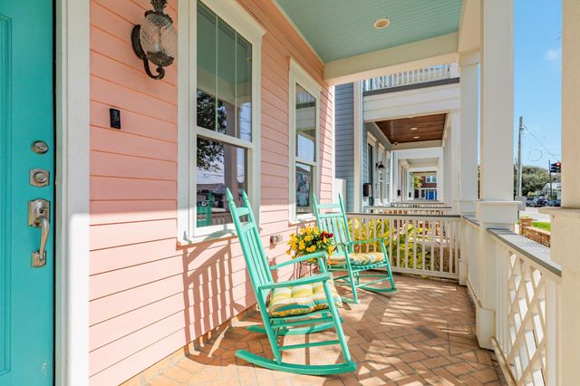 2308 Bernardo De Galvez, Galveston, TX 77550