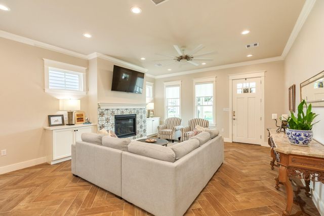 2308 Bernardo De Galvez, Galveston, TX 77550