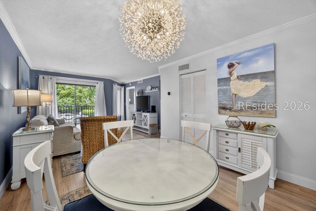 10 Lemoyne Ave Apt 212, Hilton Head Island, SC 29928