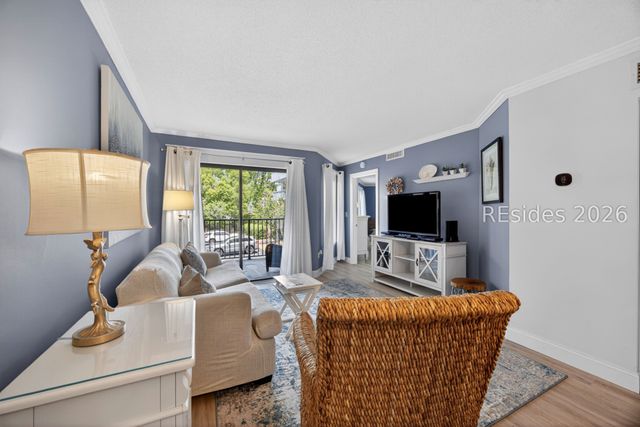 10 Lemoyne Ave Apt 212, Hilton Head Island, SC 29928