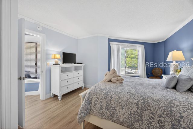 10 Lemoyne Ave Apt 212, Hilton Head Island, SC 29928