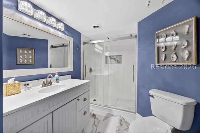 10 Lemoyne Ave Apt 212, Hilton Head Island, SC 29928
