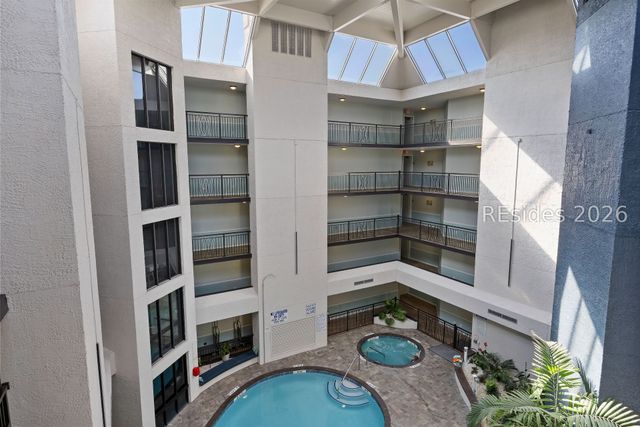 10 Lemoyne Ave Apt 212, Hilton Head Island, SC 29928