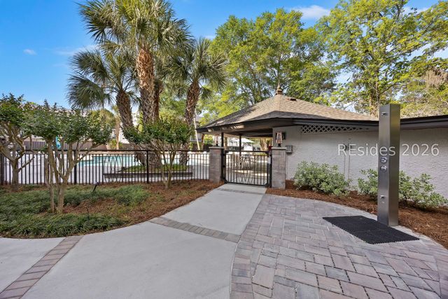 10 Lemoyne Ave Apt 212, Hilton Head Island, SC 29928