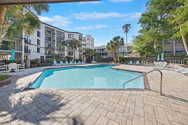 10 Lemoyne Ave Apt 212, Hilton Head Island, SC 29928