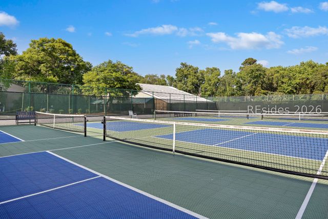 10 Lemoyne Ave Apt 212, Hilton Head Island, SC 29928
