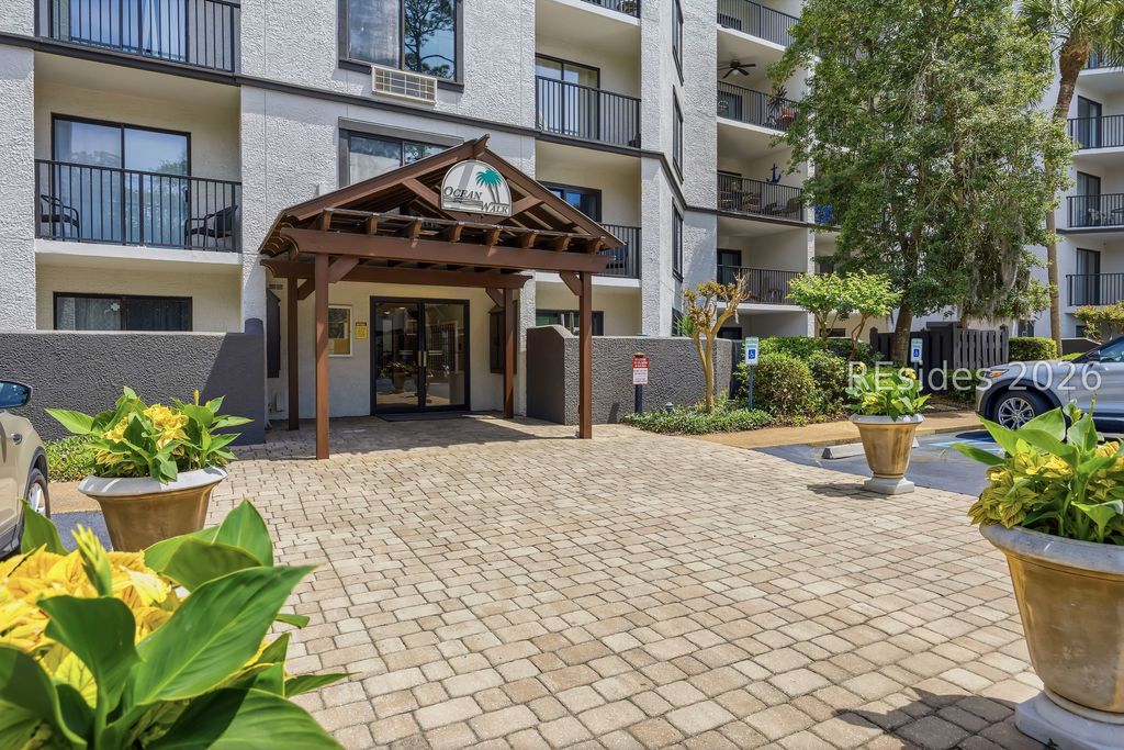 10 Lemoyne Ave Apt 212, Hilton Head Island, SC 29928