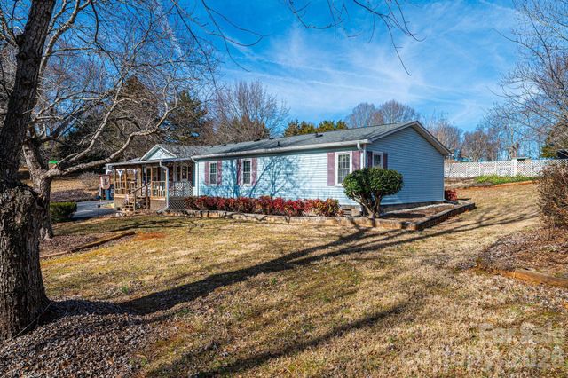 5876 Leil Road, Hickory, NC 28602