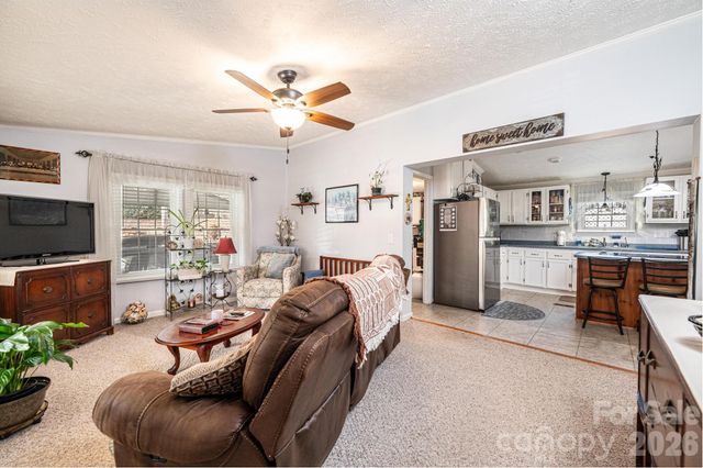 5876 Leil Road, Hickory, NC 28602