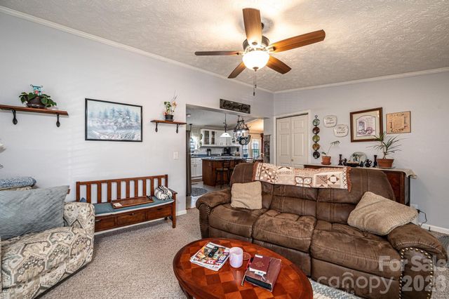 5876 Leil Road, Hickory, NC 28602