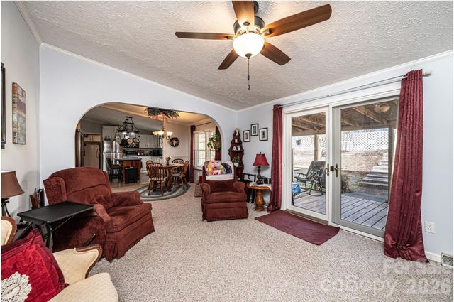 5876 Leil Road, Hickory, NC 28602